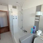 شقة Charming With A Tranquil Balcony Garden View *