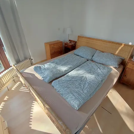 Apartment Charming With A Tranquil Balcony Garden View *