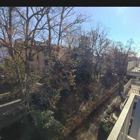 Charming With A Tranquil Balcony Garden View Apartment *