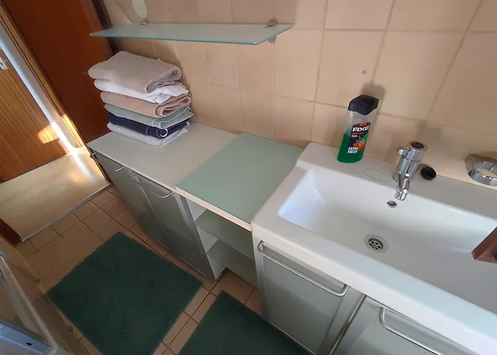 Charming With A Tranquil Balcony Garden View Висбаден