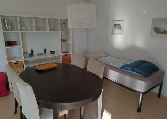 Апартаменты Charming With A Tranquil Balcony Garden View Висбаден