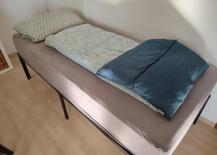 Апартаменты Charming With A Tranquil Balcony Garden View *