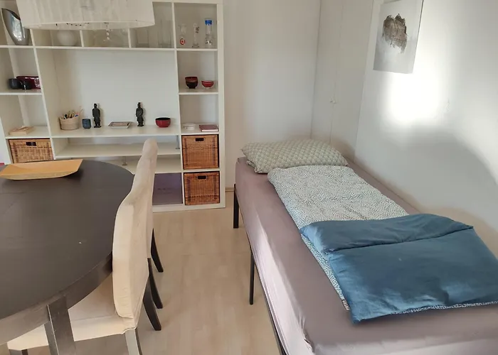 Charming With A Tranquil Balcony Garden View Апартаменты