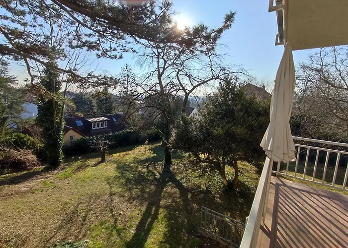 Charming With A Tranquil Balcony Garden View Апартаменты *