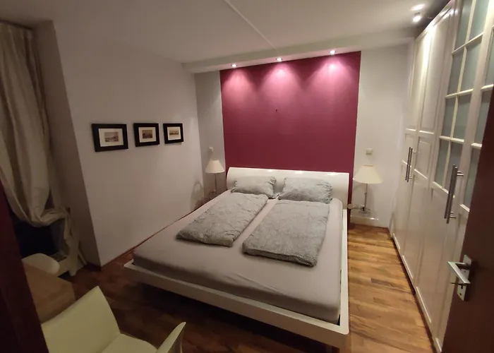 Charming With A Tranquil Balcony Garden View Апартаменты