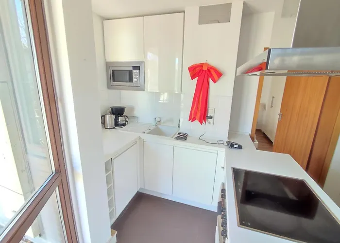 Charming With A Tranquil Balcony Garden View Висбаден