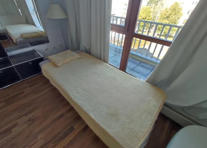 Апартаменты Charming With A Tranquil Balcony Garden View Висбаден