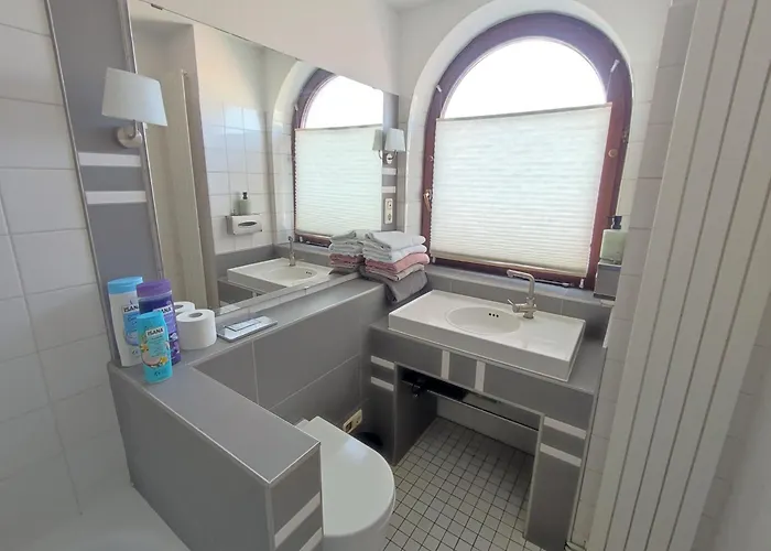 Charming With A Tranquil Balcony Garden View Висбаден