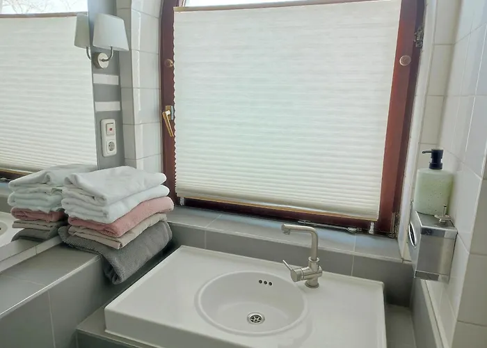 Апартаменты Charming With A Tranquil Balcony Garden View *